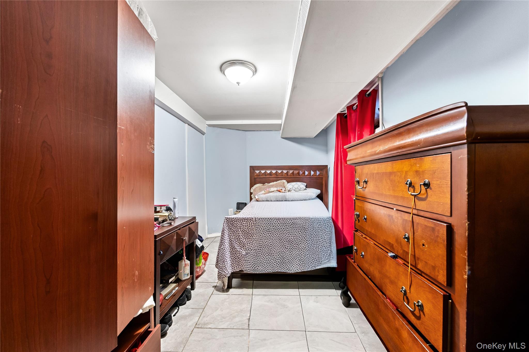 667 E 230th Street, Bronx, NY 10466