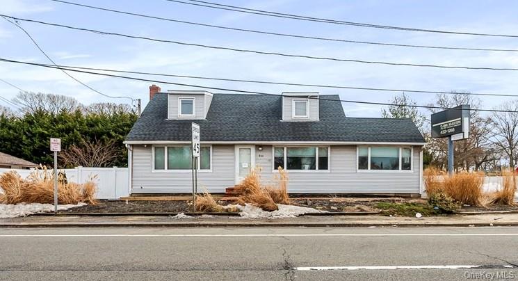 930 Sunrise Highway, North Babylon, NY 11704