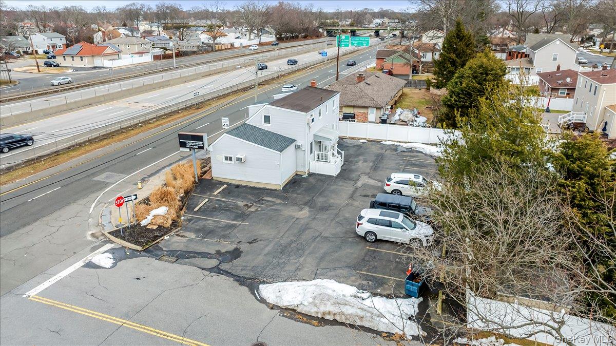 930 Sunrise Highway, North Babylon, NY 11704