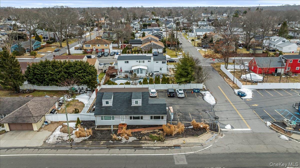 930 Sunrise Highway, North Babylon, NY 11704