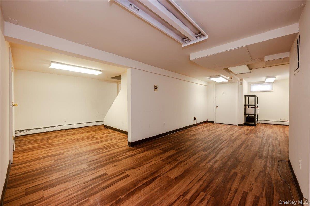 930 Sunrise Highway, North Babylon, NY 11704