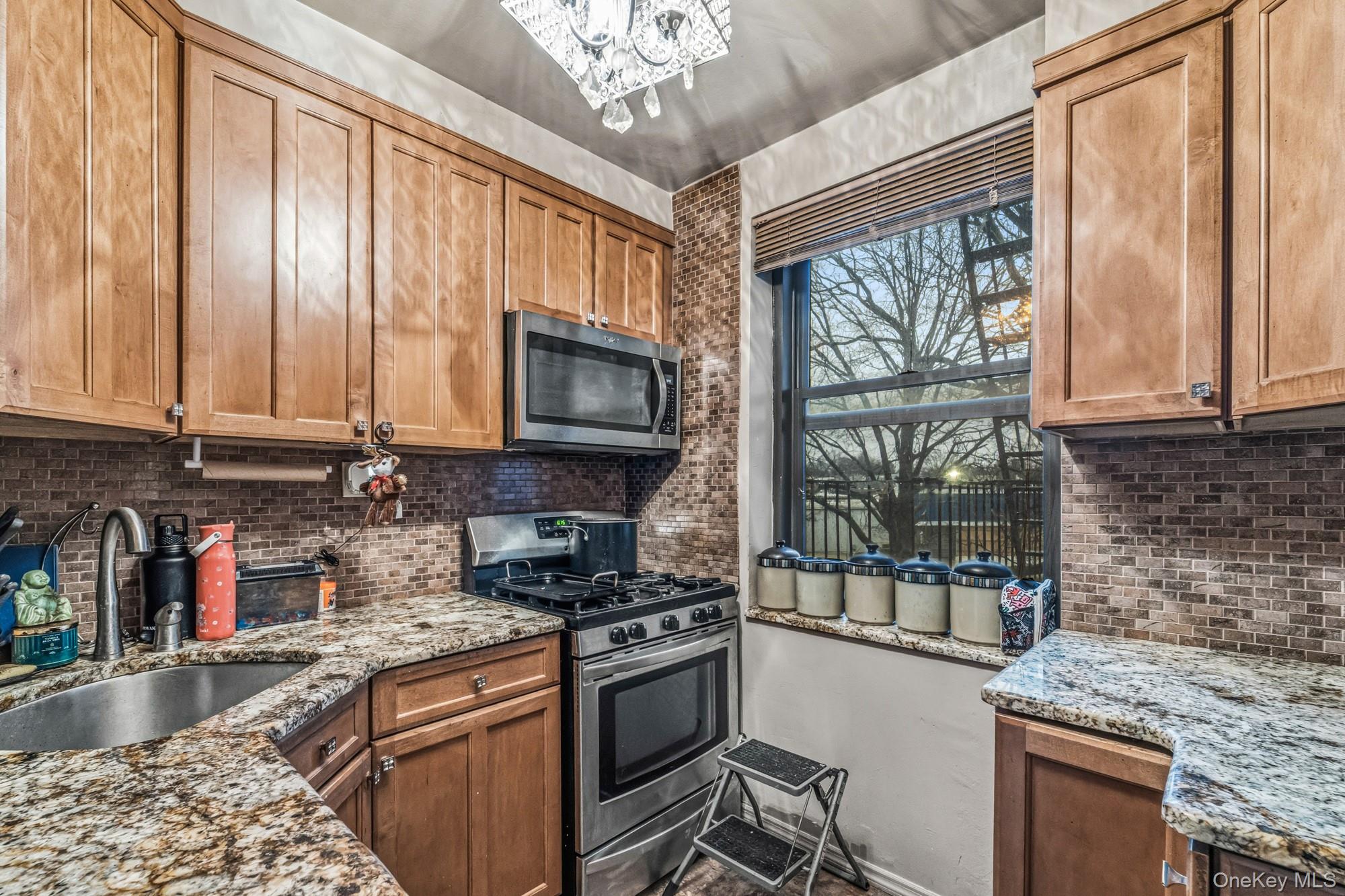 140-08 28th Road # 3B, Flushing, NY 11354