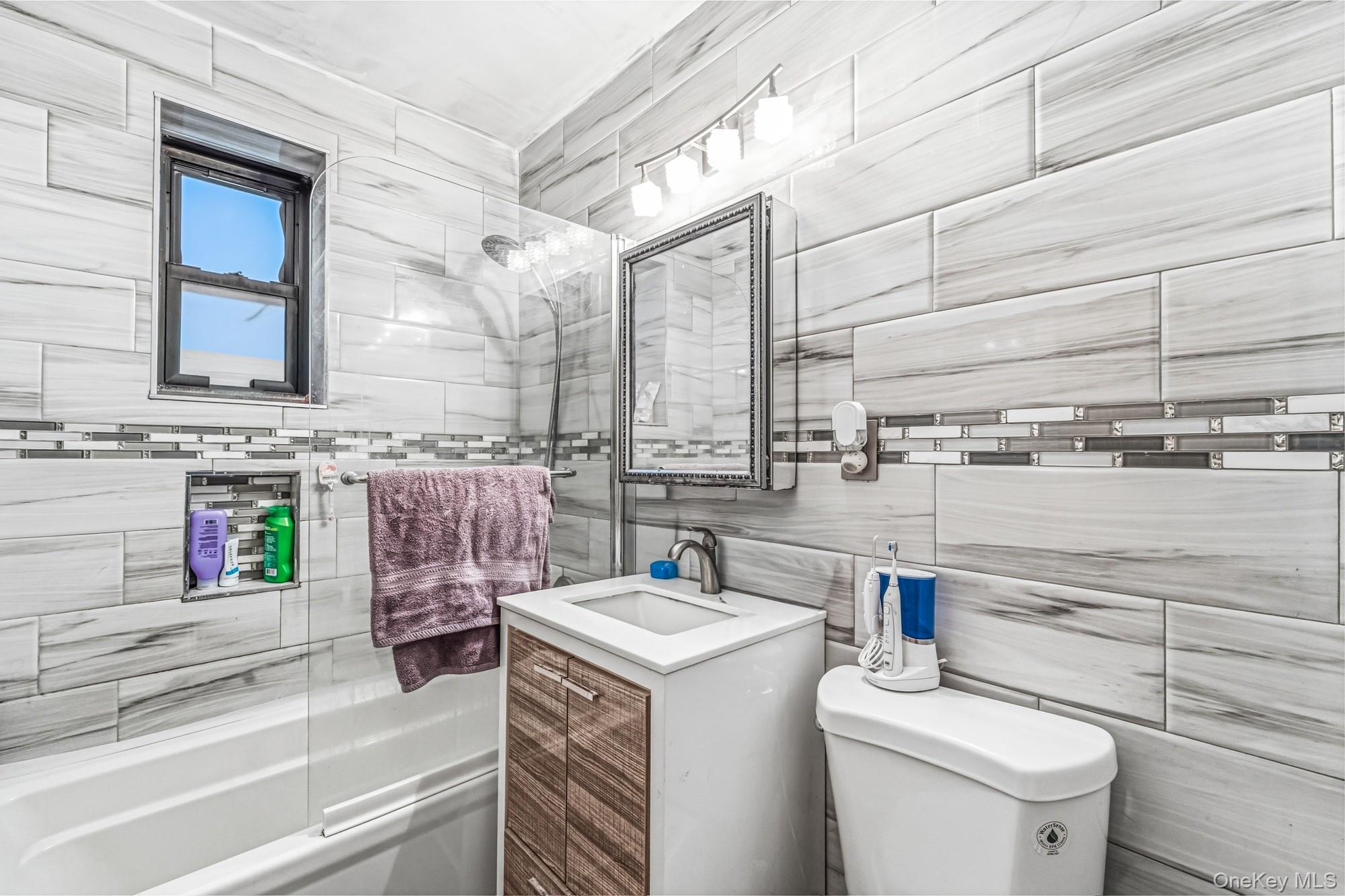 140-08 28th Road # 3B, Flushing, NY 11354