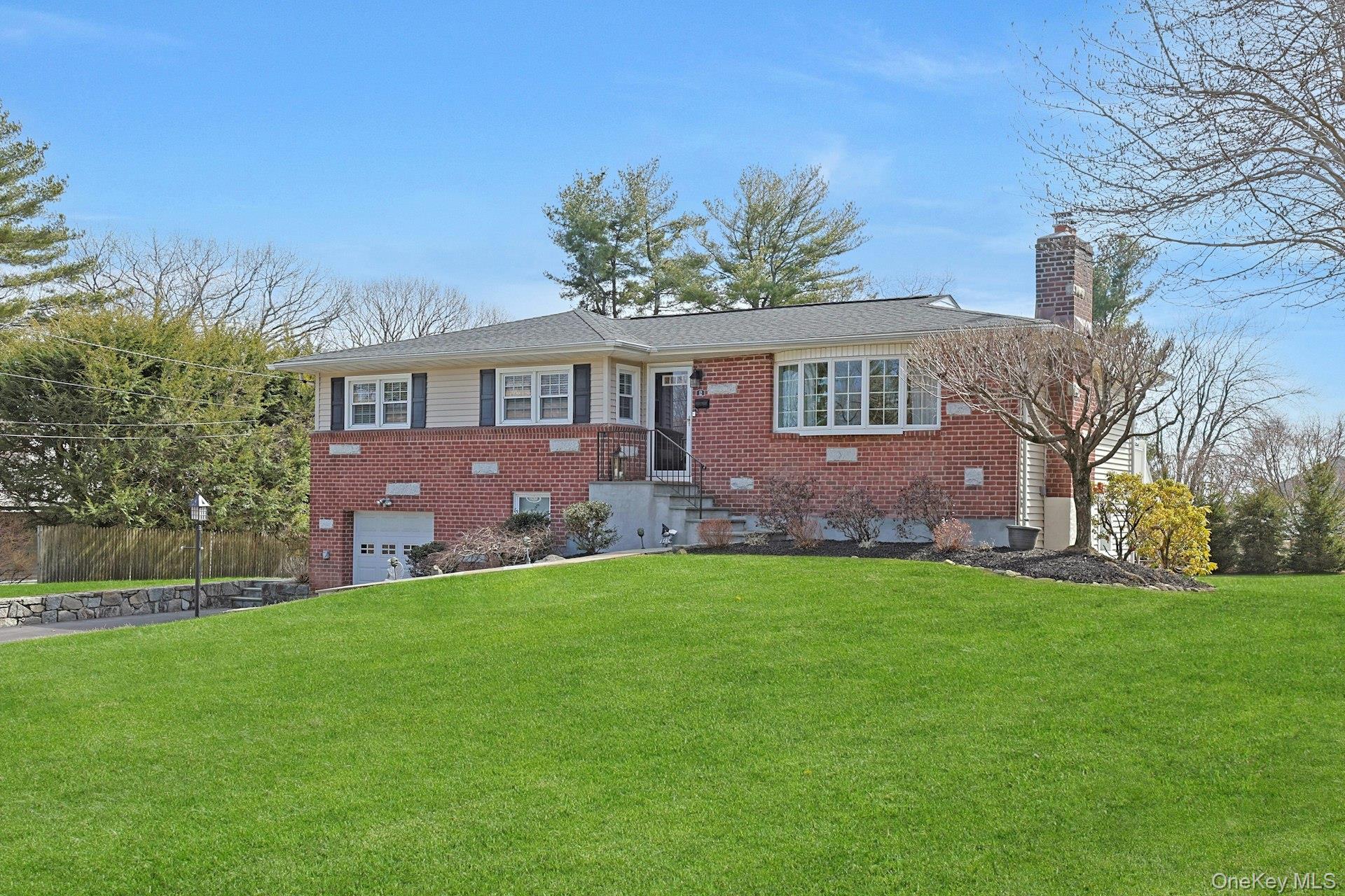 12 Greenwood Lane, Valhalla, NY 10595