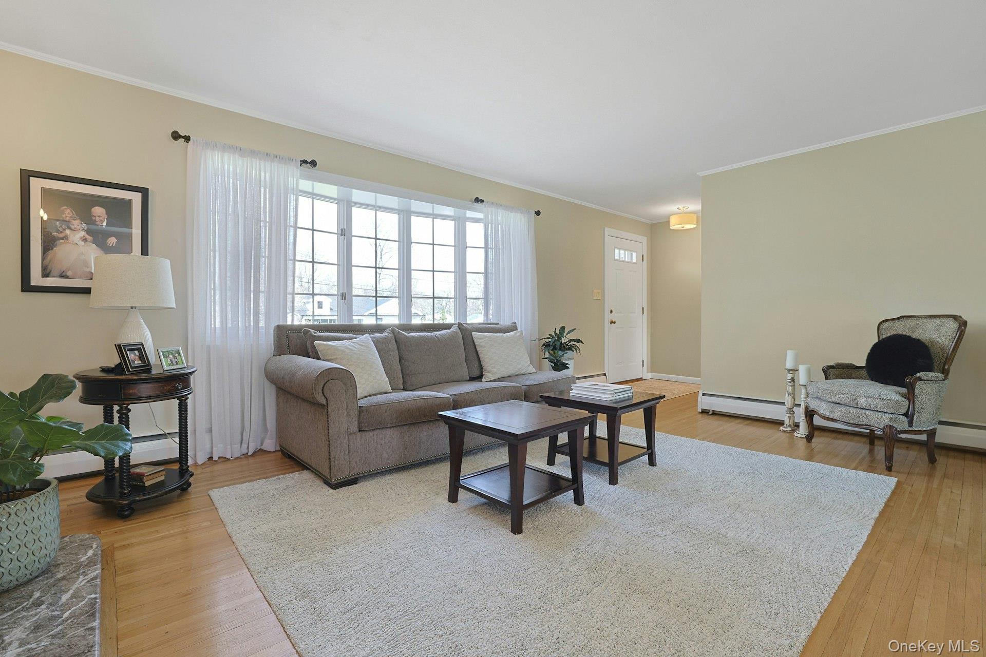 12 Greenwood Lane, Valhalla, NY 10595