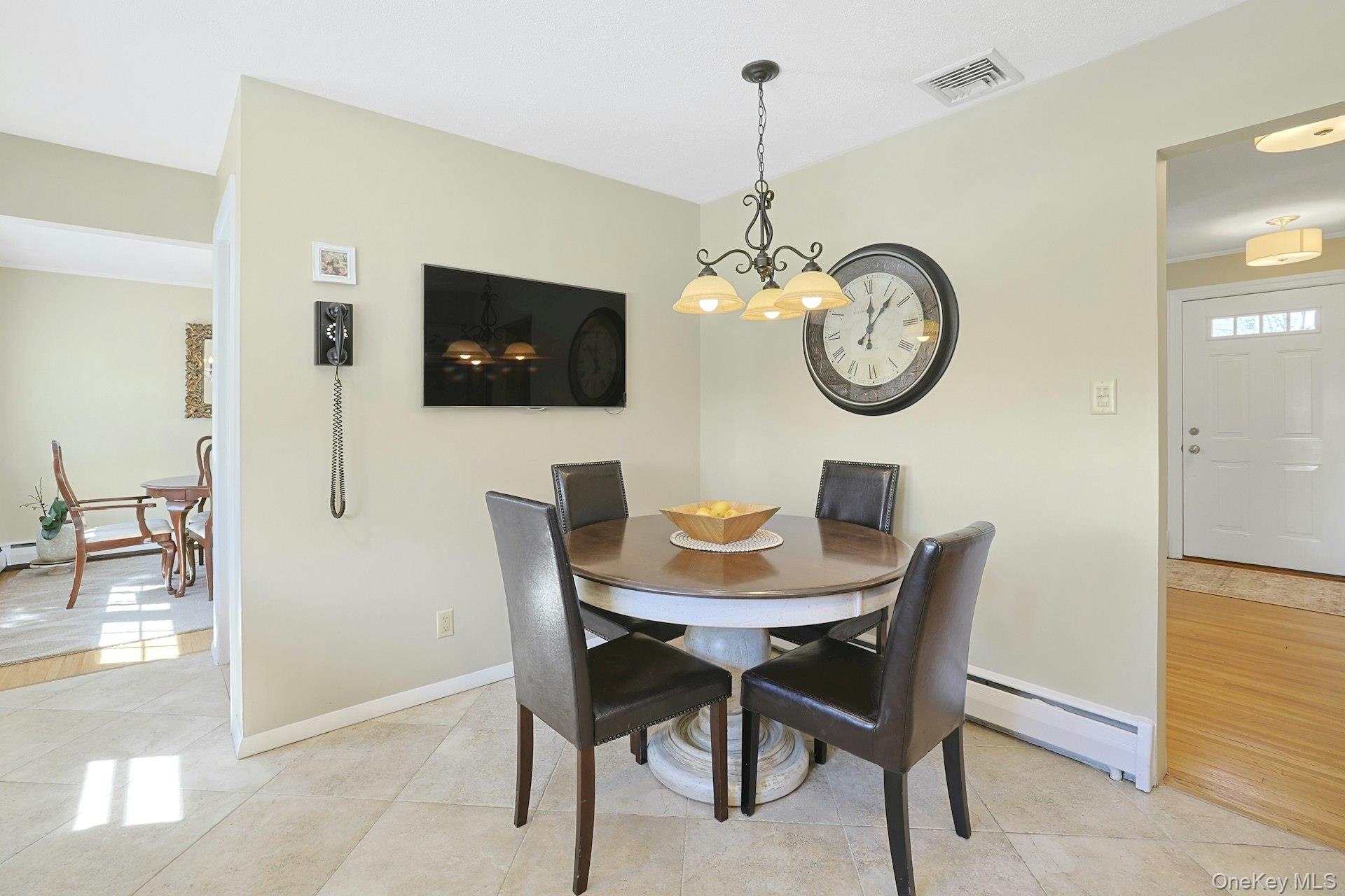 12 Greenwood Lane, Valhalla, NY 10595