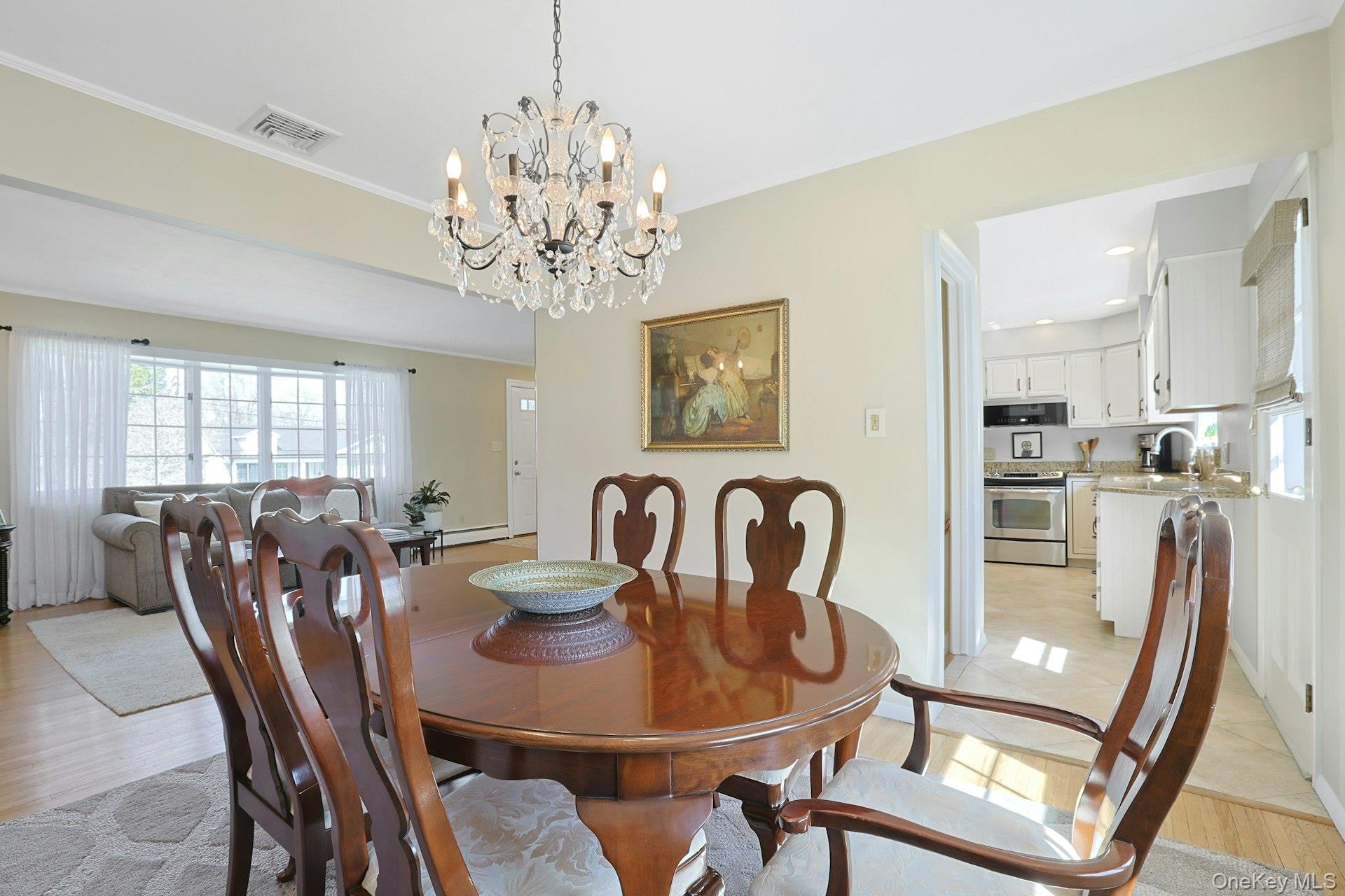 12 Greenwood Lane, Valhalla, NY 10595