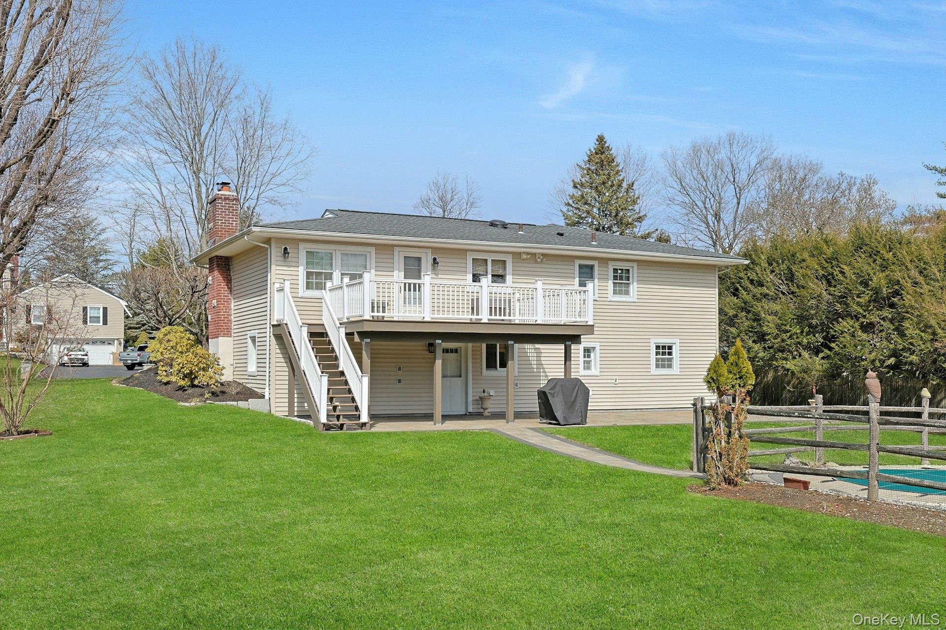 12 Greenwood Lane, Valhalla, NY 10595