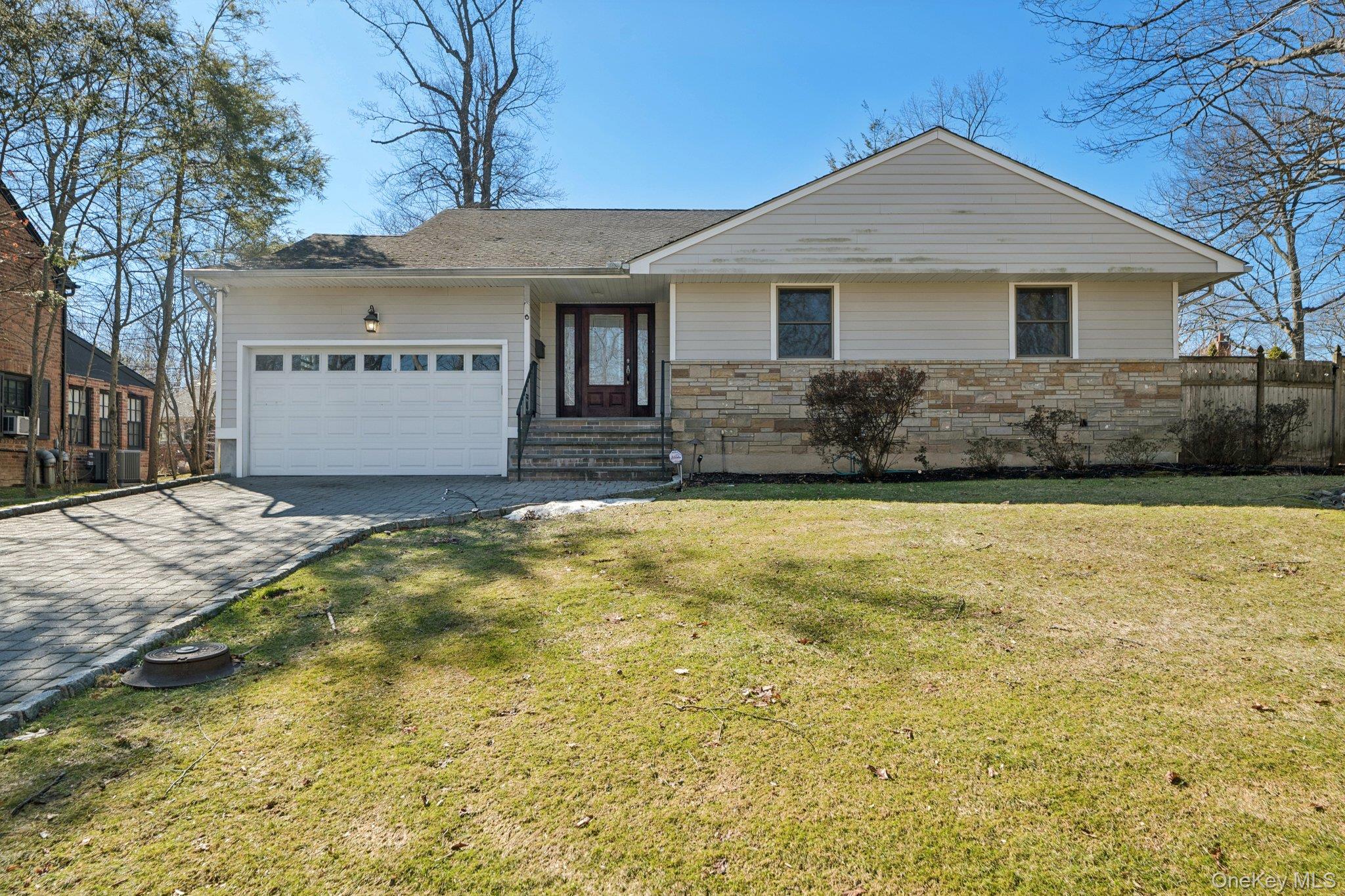 6 Saint George Road, Hempstead, NY 11021