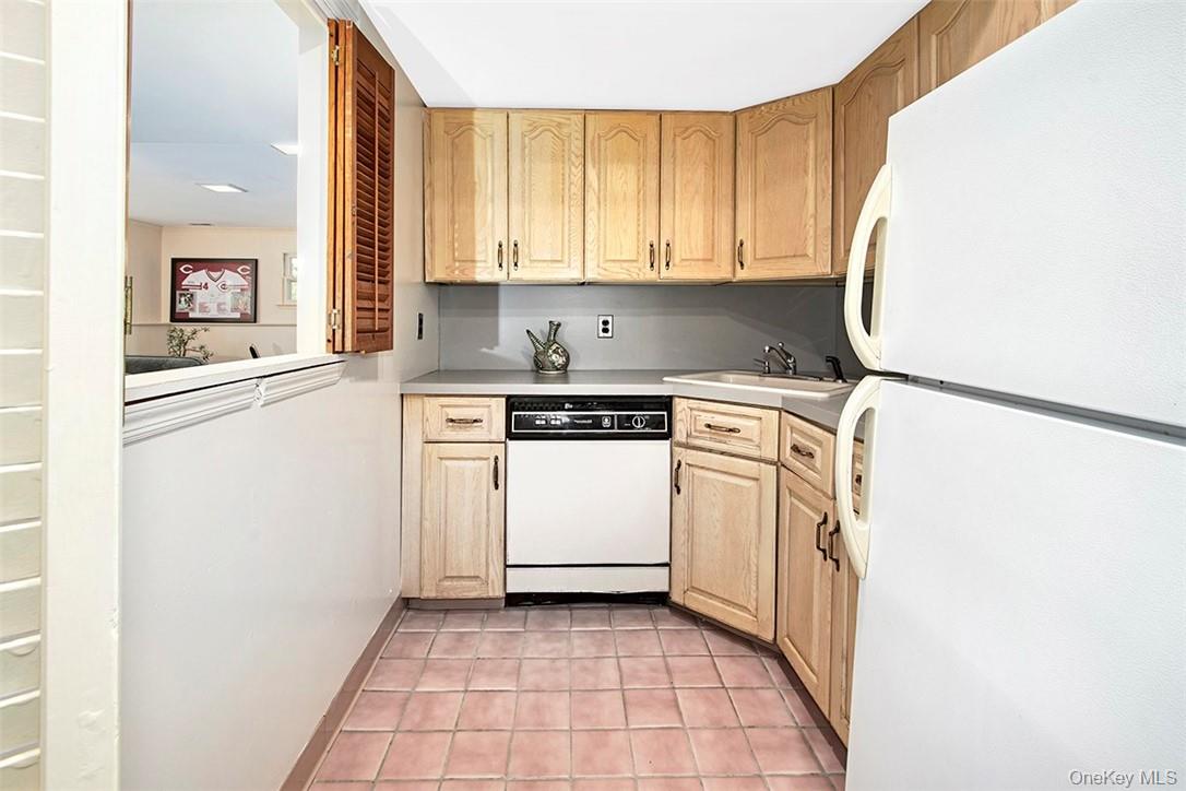 21 Douglas Circle, Rye, NY 10580