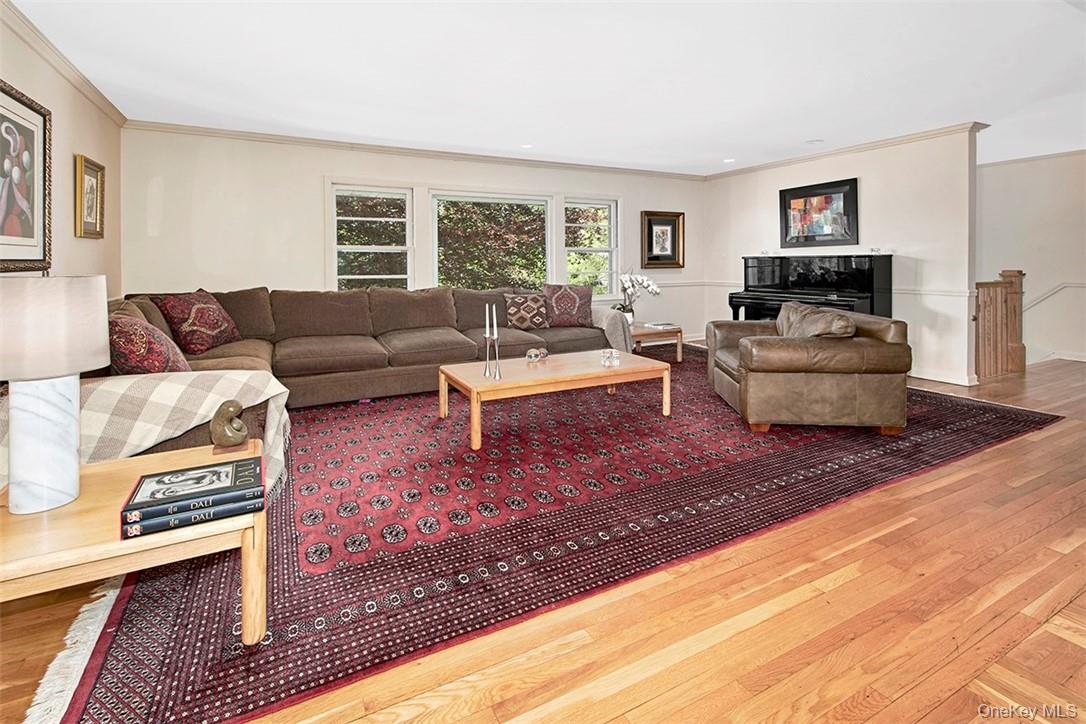 21 Douglas Circle, Rye, NY 10580