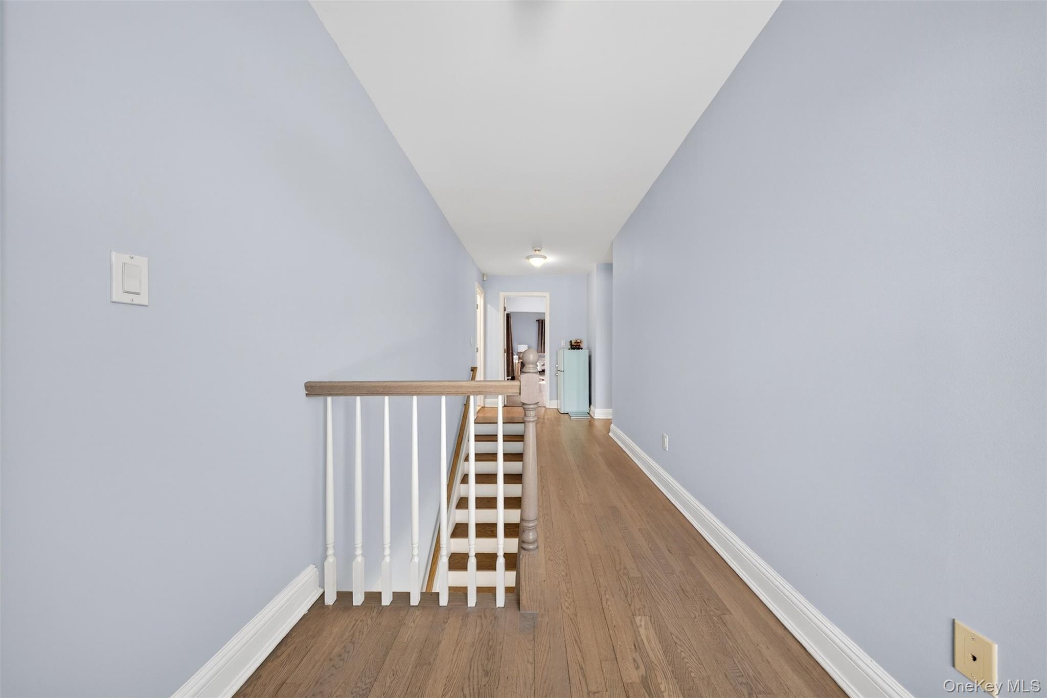 14 Mackay Way, Roslyn, NY 11576