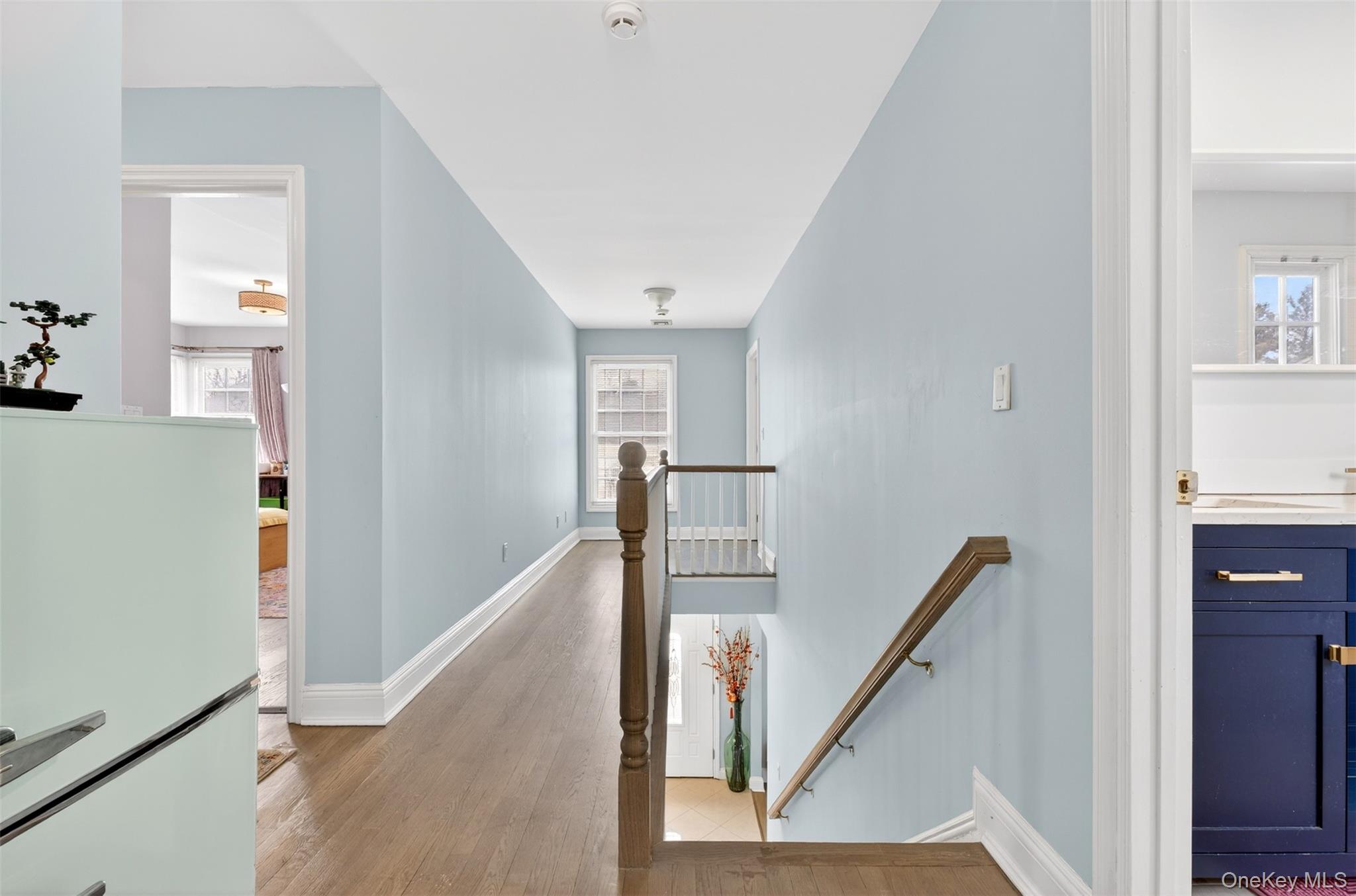 14 Mackay Way, Roslyn, NY 11576