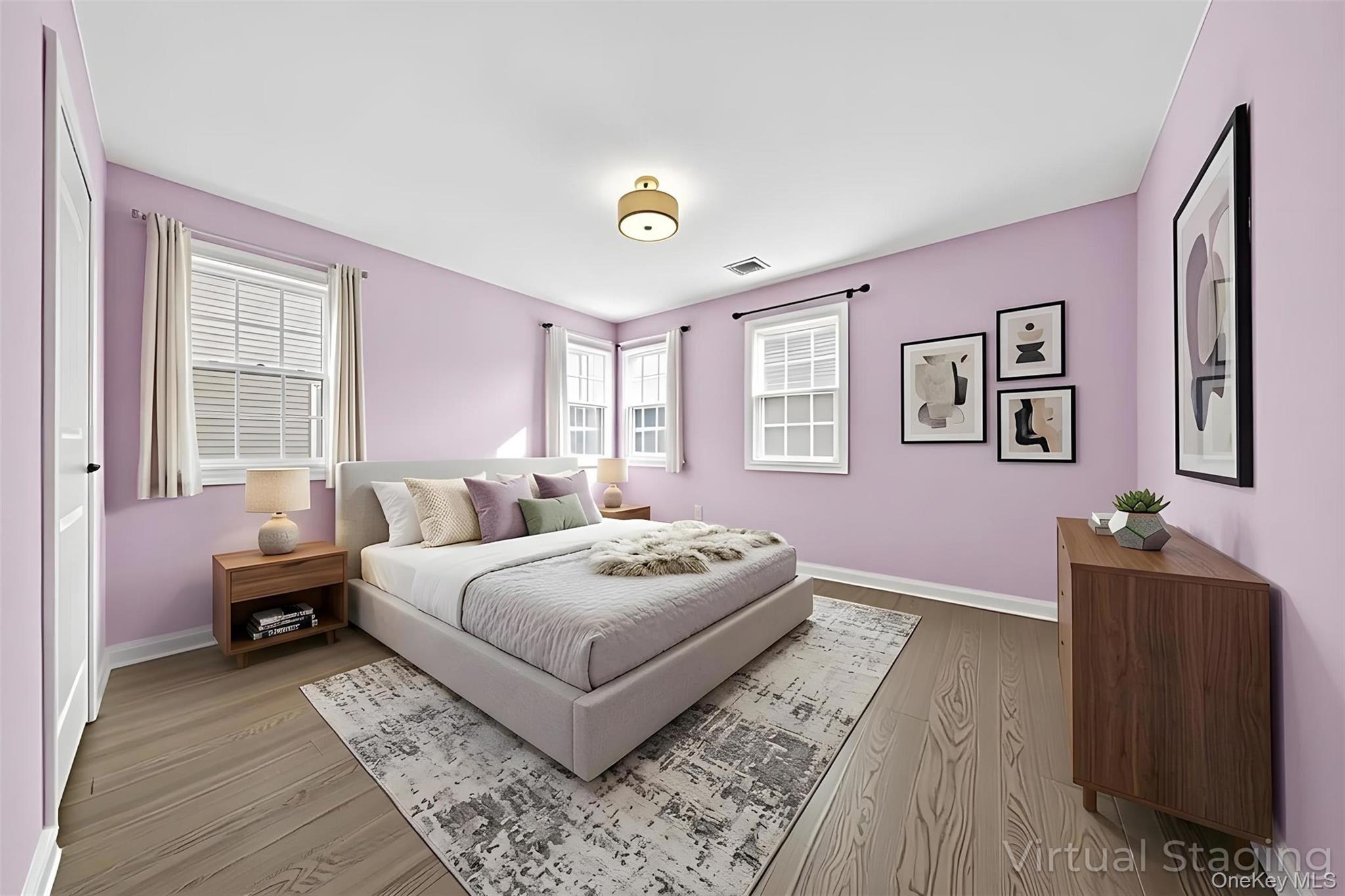 14 Mackay Way, Roslyn, NY 11576