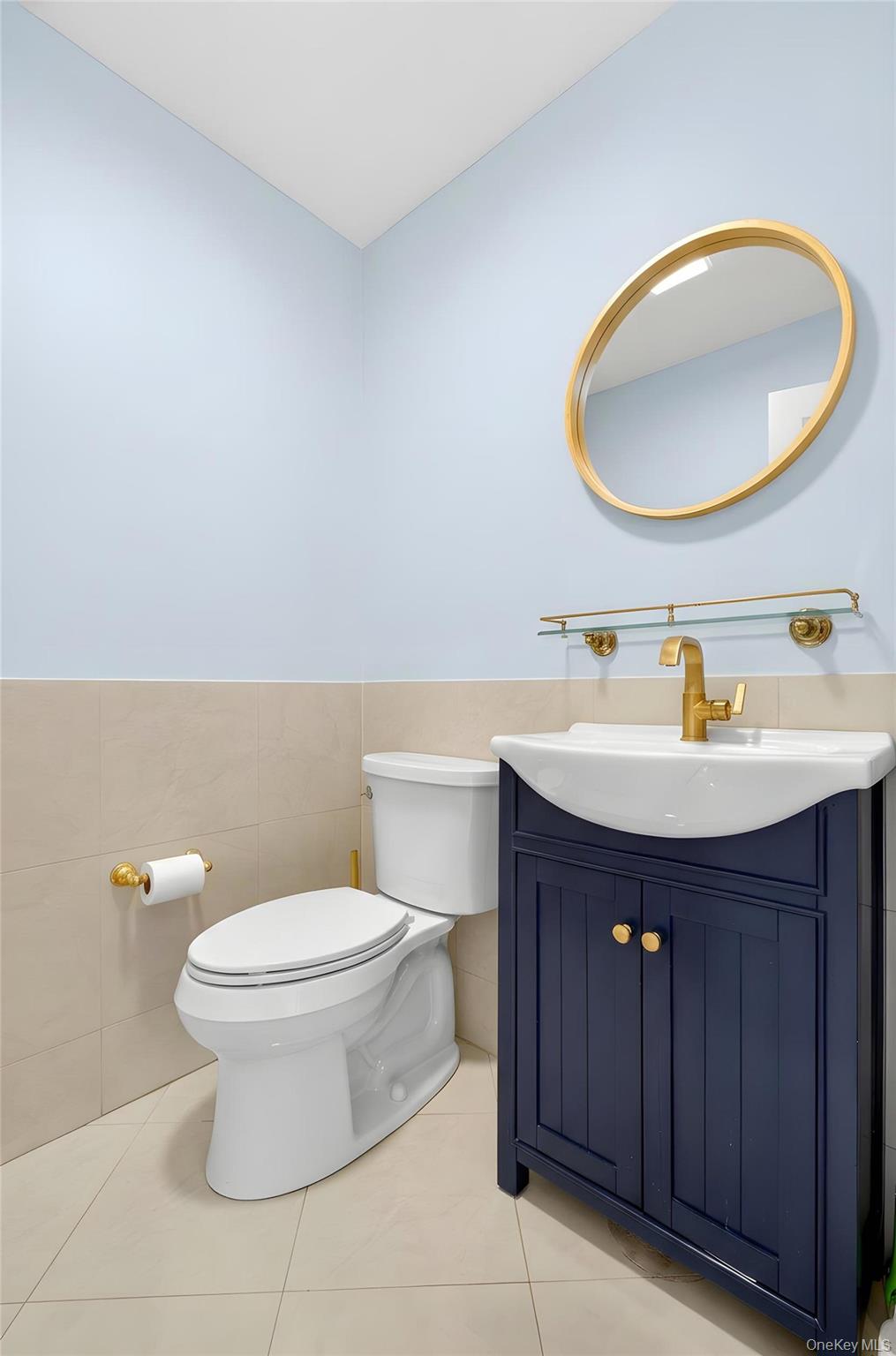 14 Mackay Way, Roslyn, NY 11576