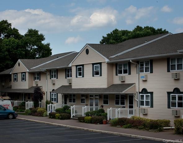 280 Bellmore Avenue # 28, East Islip, NY 11730