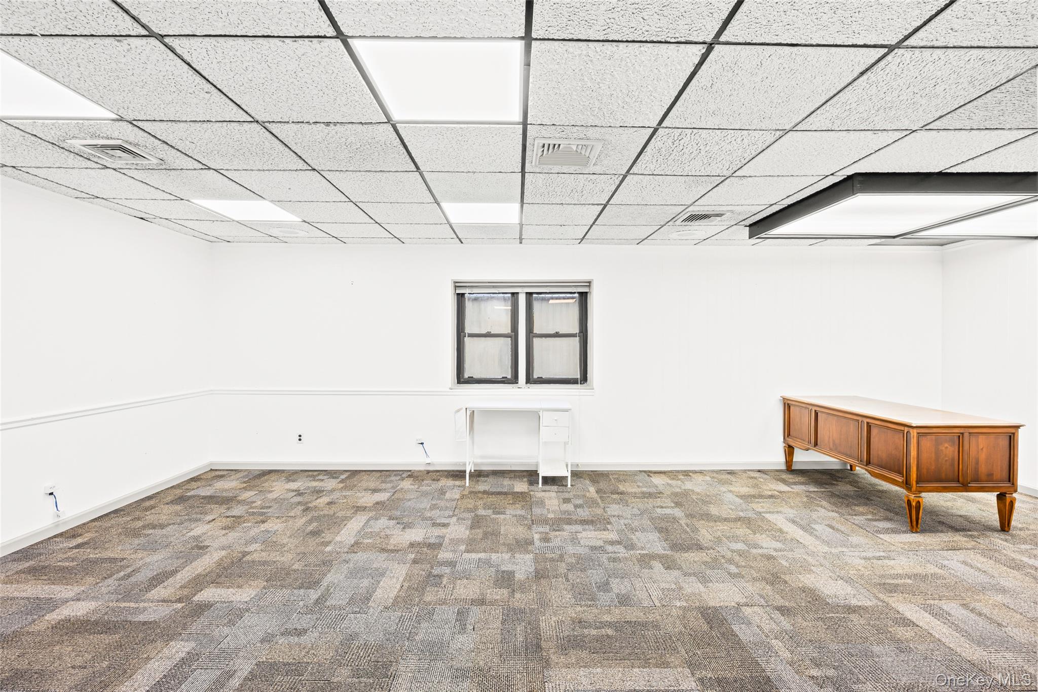 100 2nd Street, Mineola, NY 11501