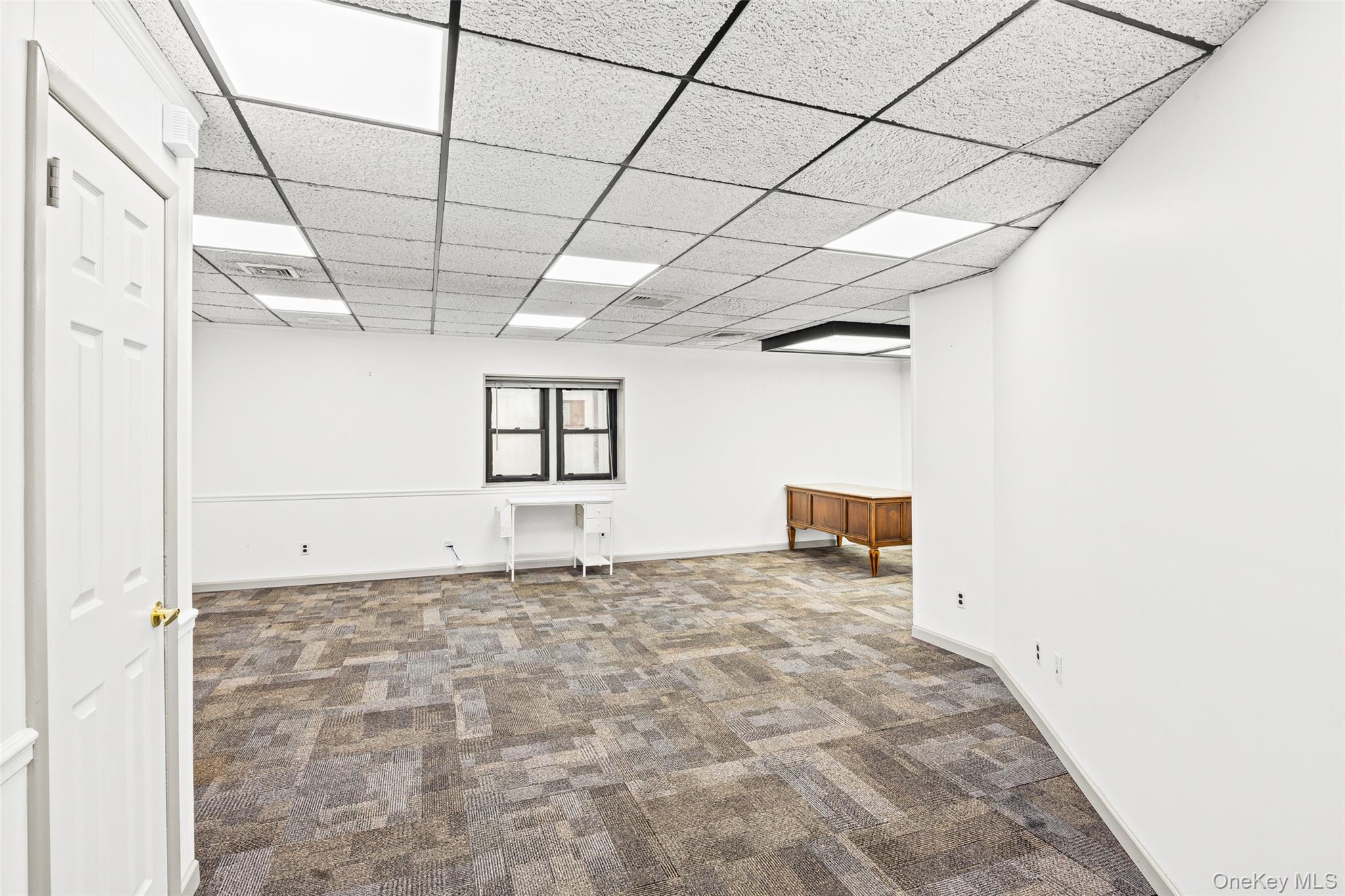 100 2nd Street, Mineola, NY 11501