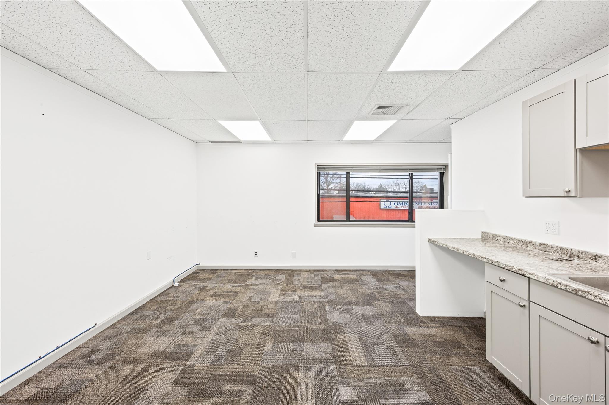 100 2nd Street, Mineola, NY 11501