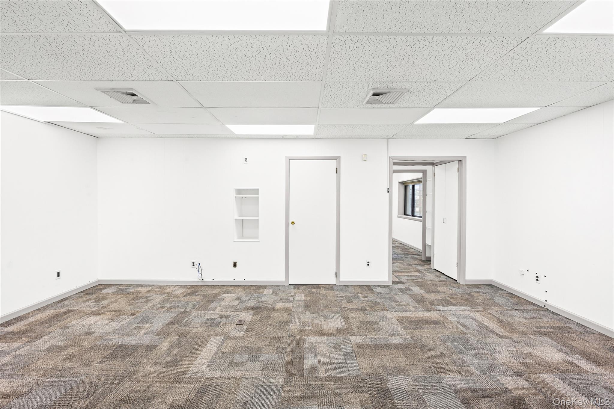 100 2nd Street, Mineola, NY 11501