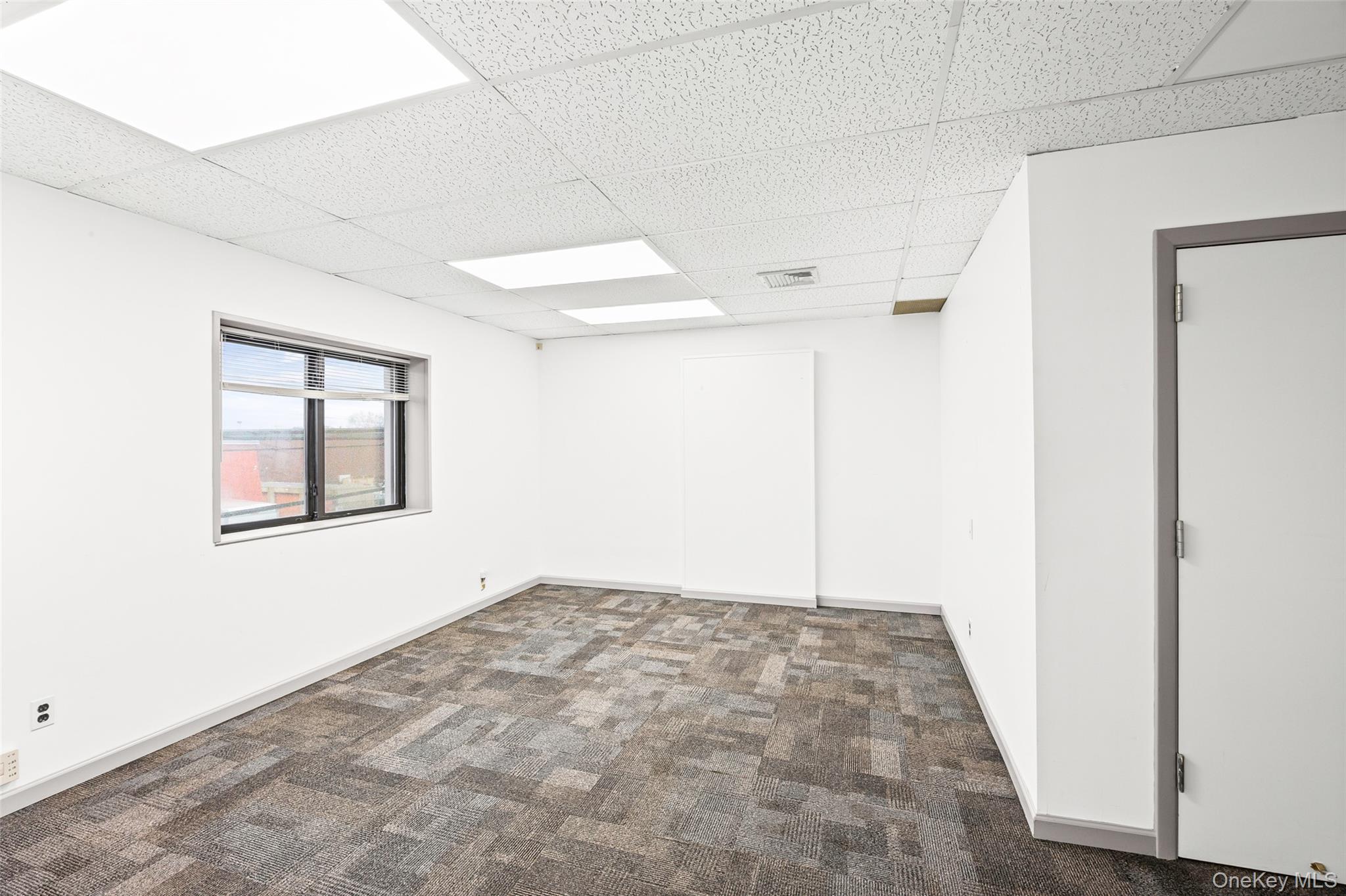 100 2nd Street, Mineola, NY 11501