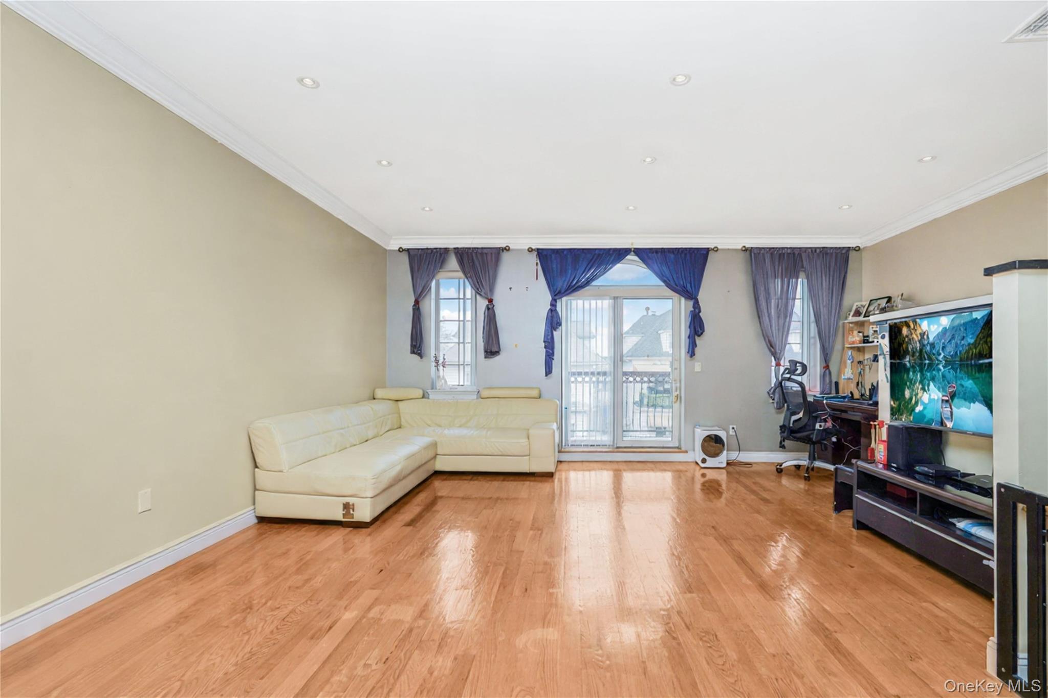8805 Bay 16th Street, Brooklyn, NY 11214