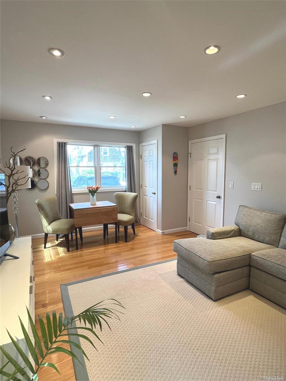 442 E Beech Street # Lower, Long Beach, NY 11561