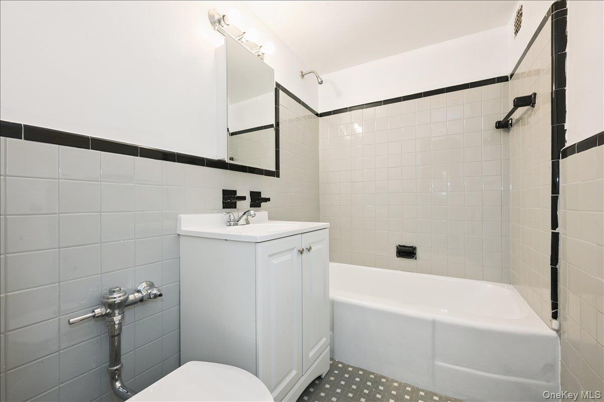 110-45 Queens # 312, Forest Hills, NY 11375