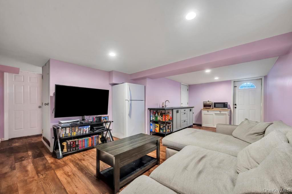 159 Dawn Drive, Centereach, NY 11720