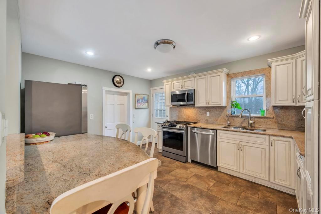 159 Dawn Drive, Centereach, NY 11720