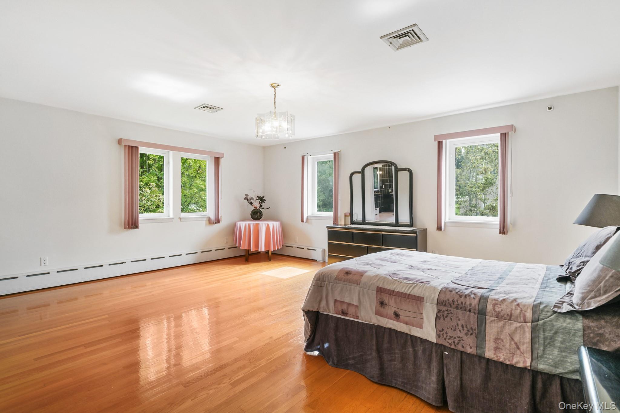 47 Westchester View Lane, White Plains, NY 10607