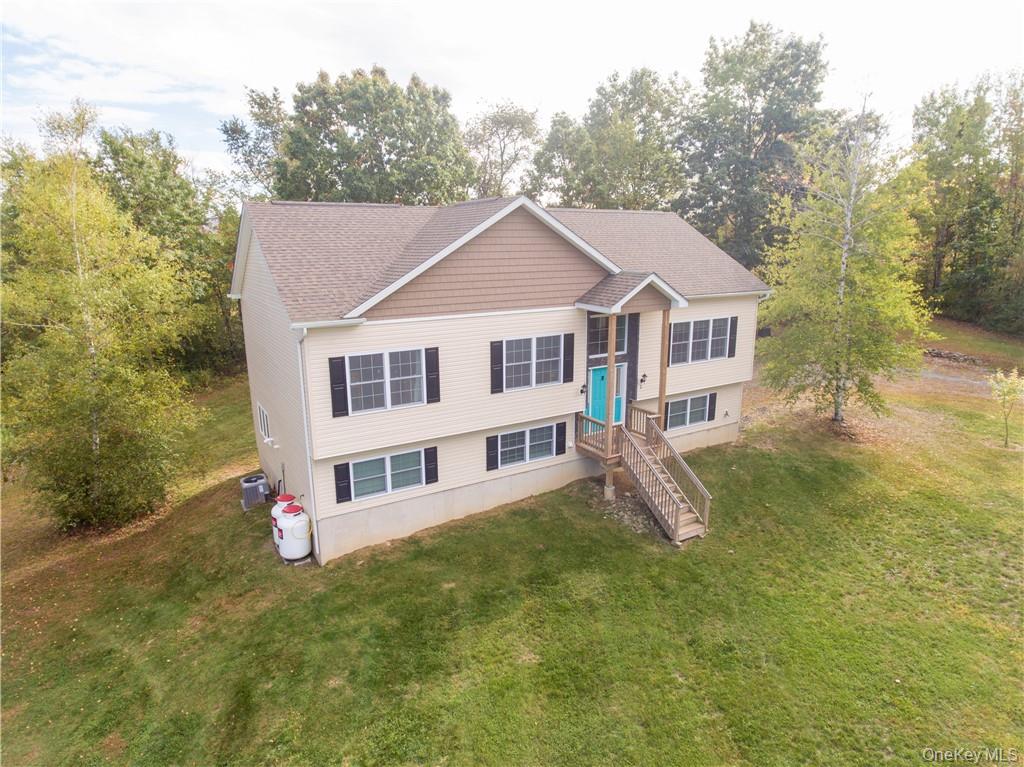 9 Jake Henry Drive, Marlboro, NY 12542