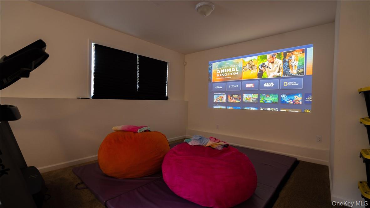 9 Jake Henry Drive, Marlboro, NY 12542