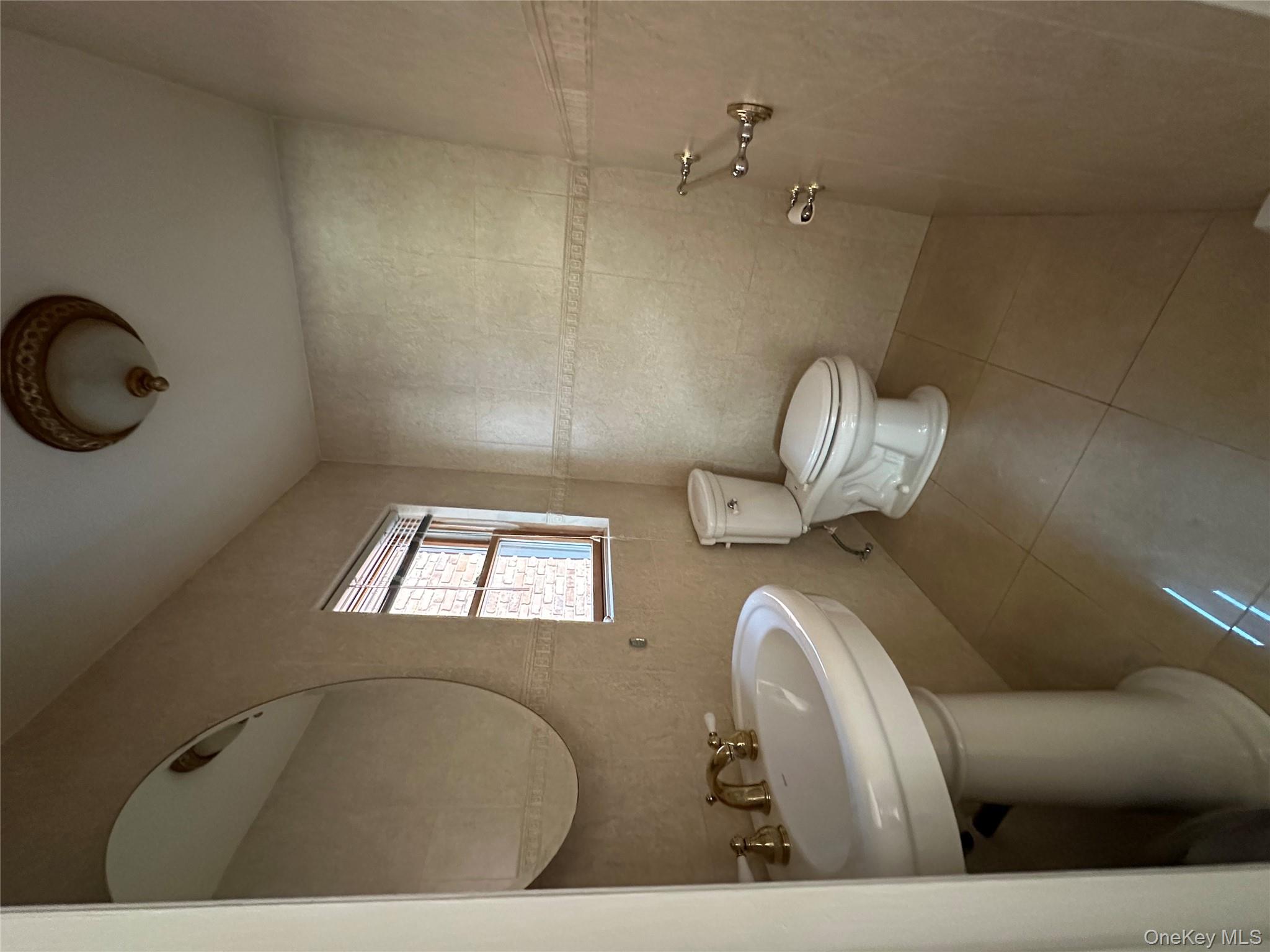 106 Woods Drive, Roslyn, NY 11576