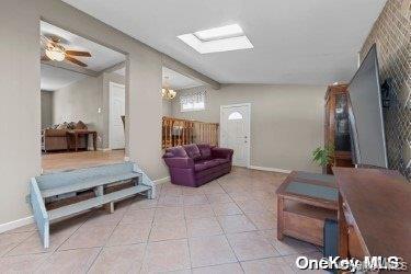 916 N Clinton Avenue, Lindenhurst, NY 11757