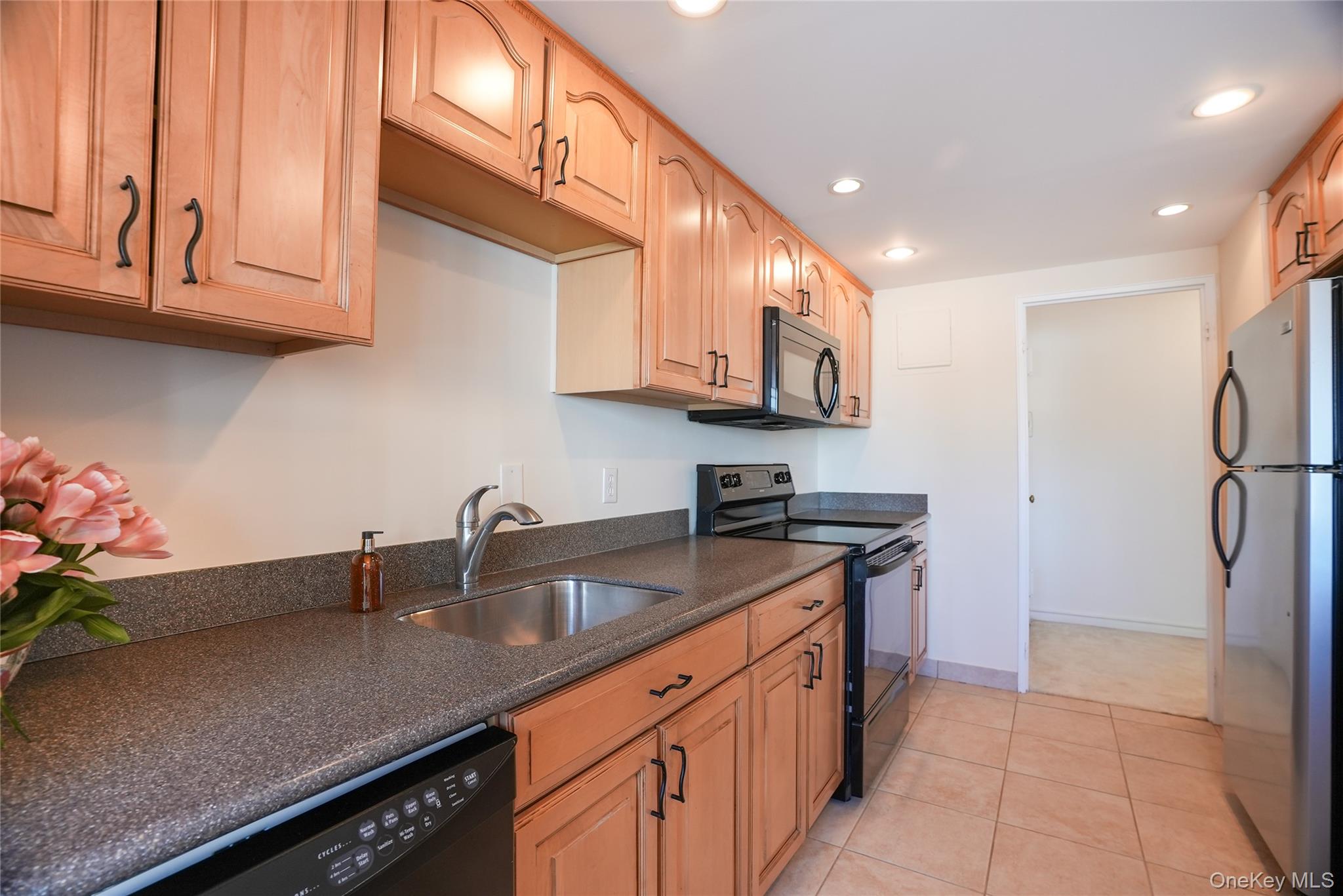 400 High Point Drive # 204, Hartsdale, NY 10530