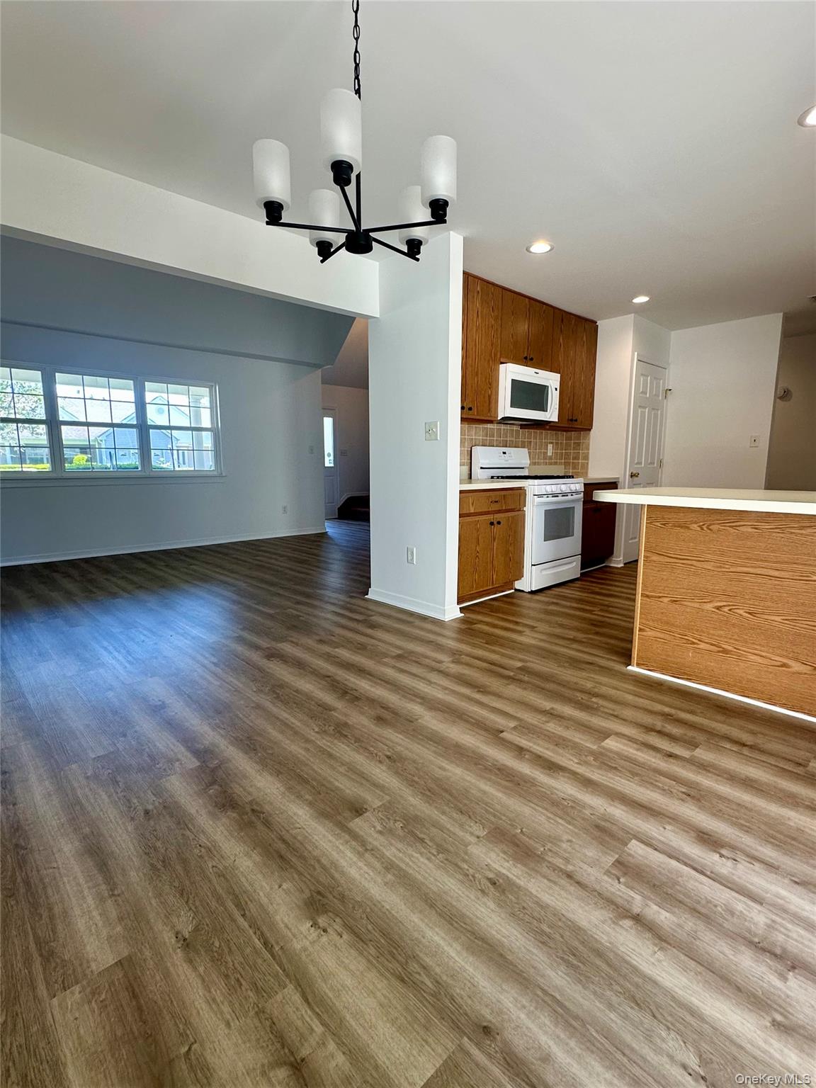 1403 Pebble Beach Path, Riverhead, NY 11901