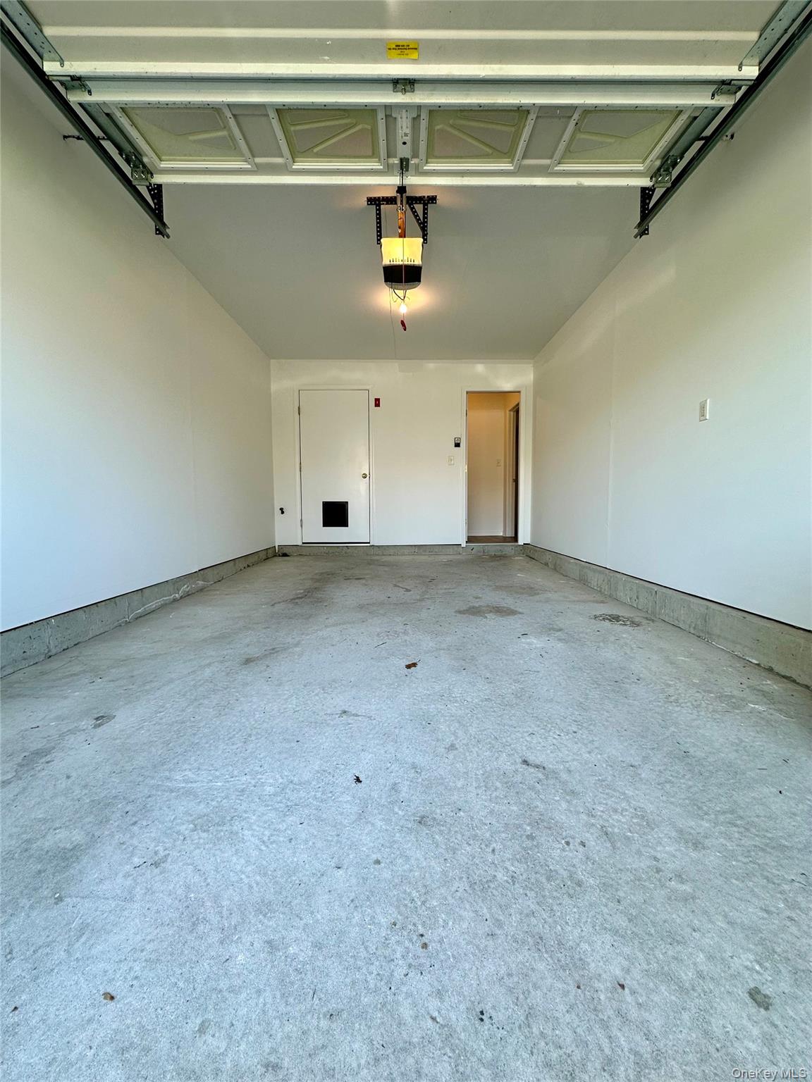 1403 Pebble Beach Path, Riverhead, NY 11901