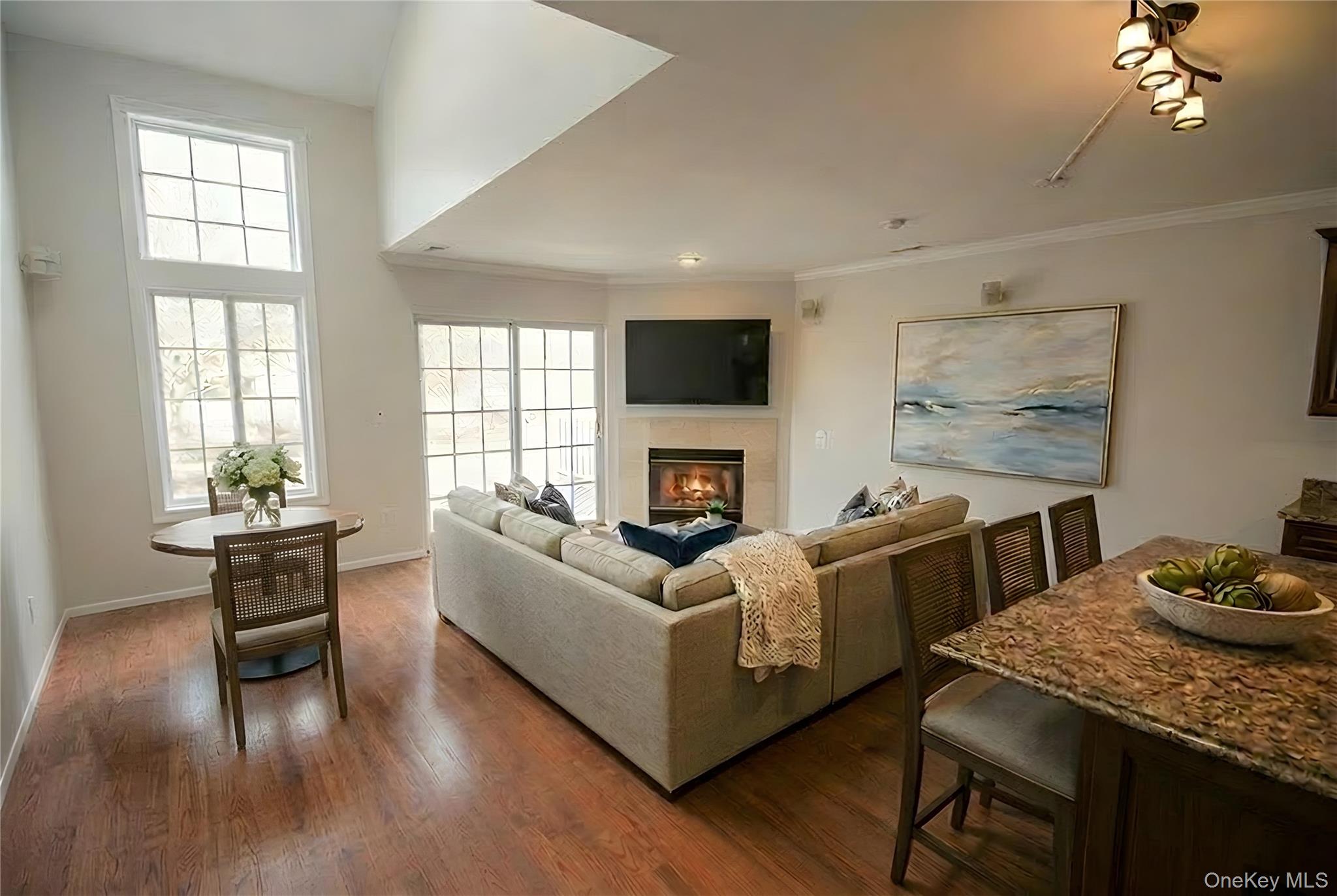 359 Colonial Circle # 359, Manorville, NY 11949