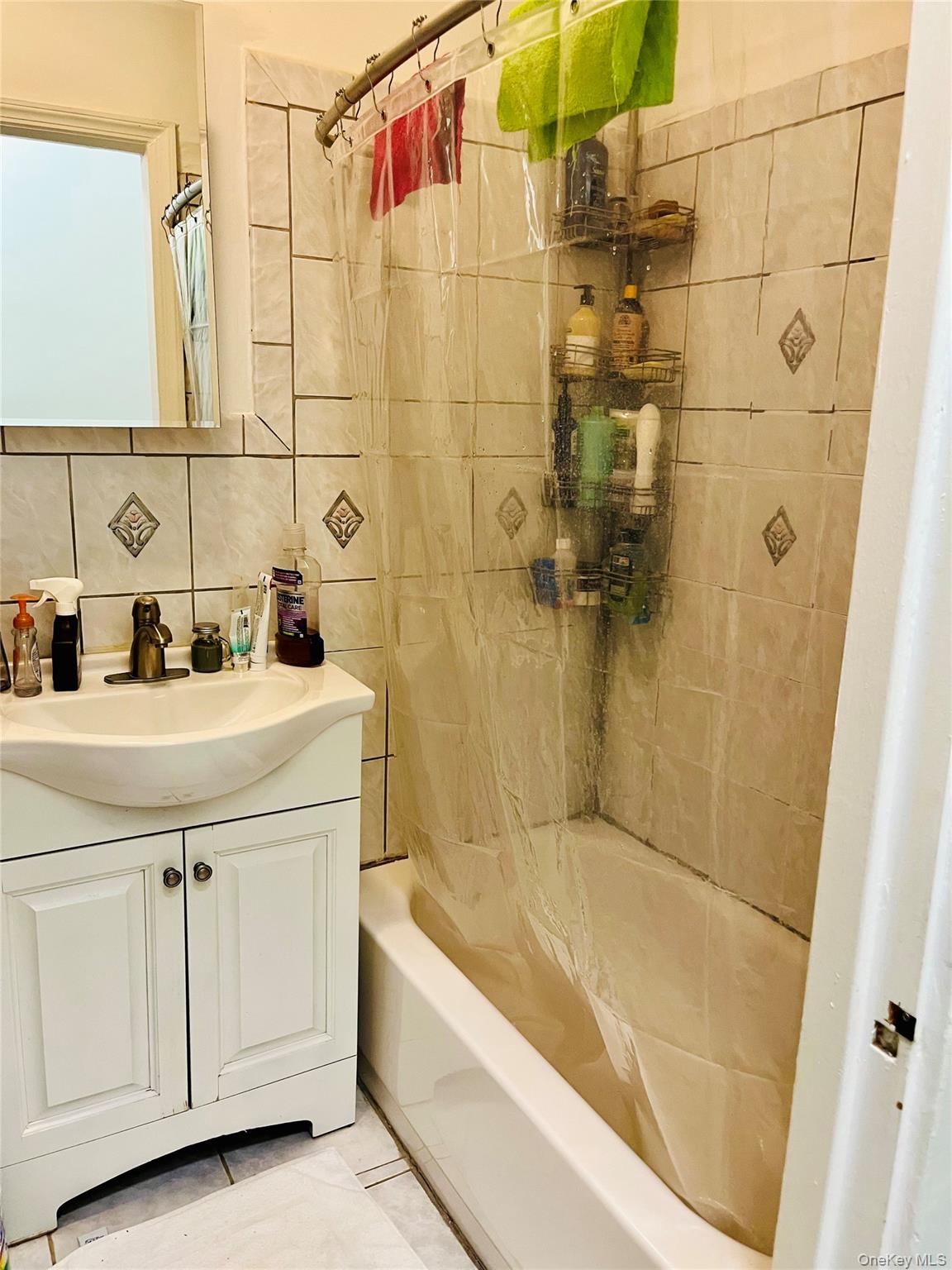 41 Rochelle Terrace, Mount Vernon, NY 10550