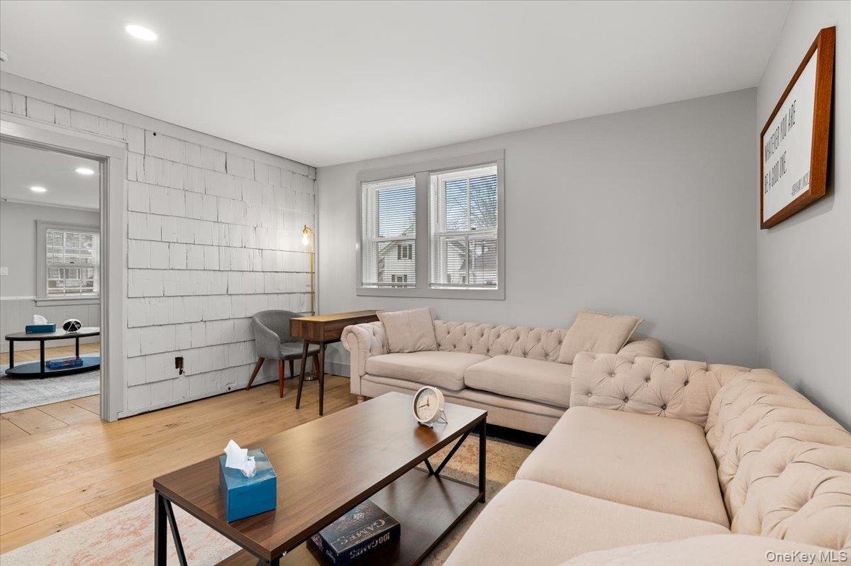 64 Broadway, Amityville, NY 11701