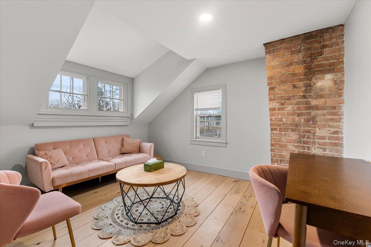 64 Broadway, Amityville, NY 11701