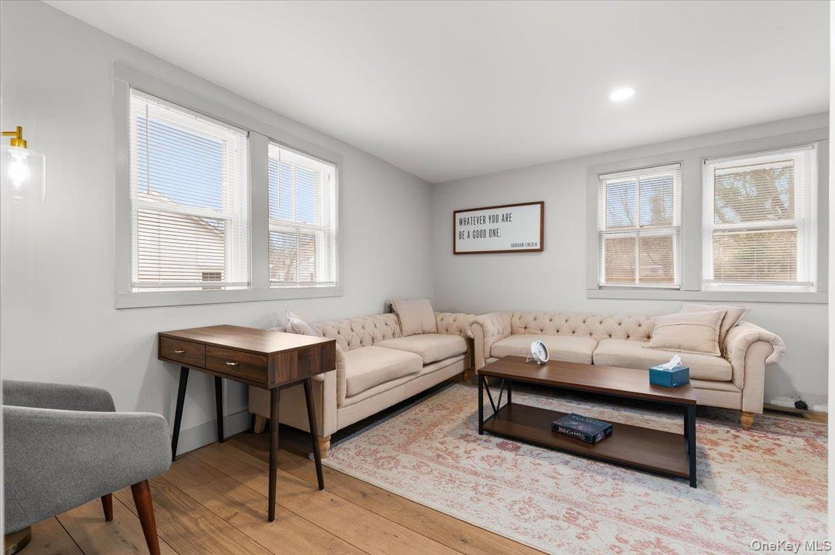 64 Broadway, Amityville, NY 11701