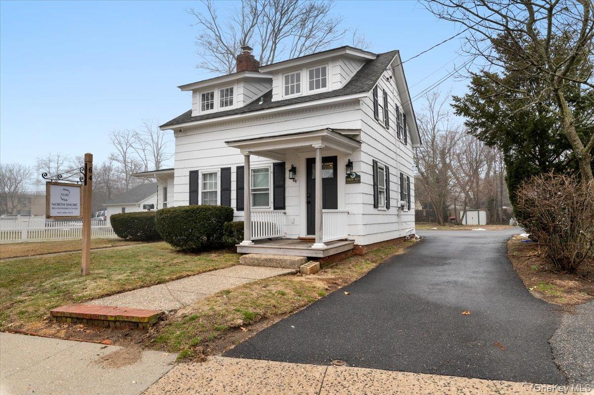 64 Broadway, Amityville, NY 11701
