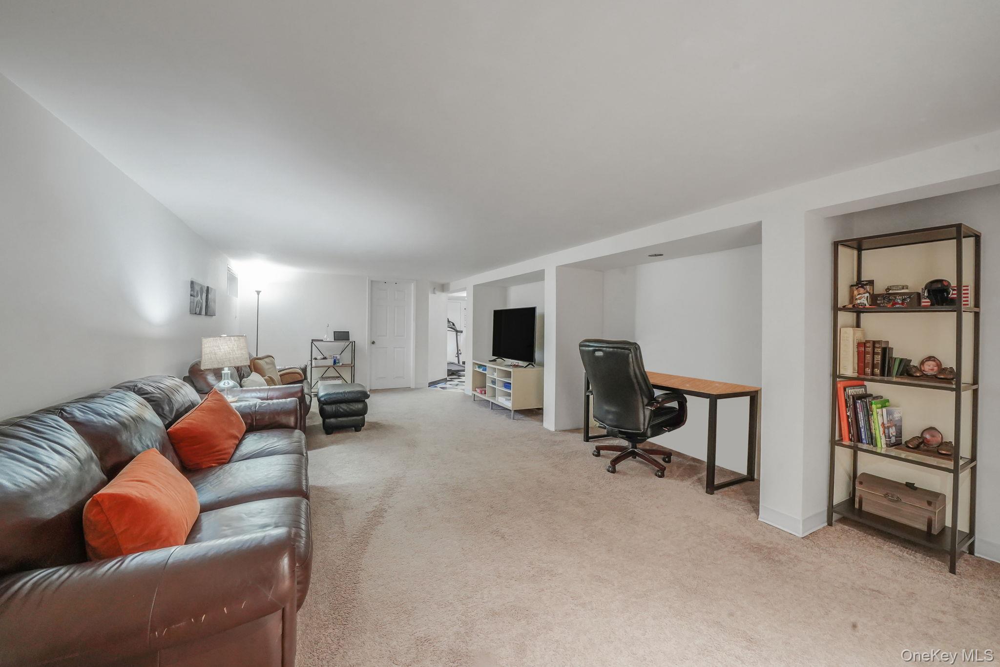 23 Pearsall Place, Deer Park, NY 11729