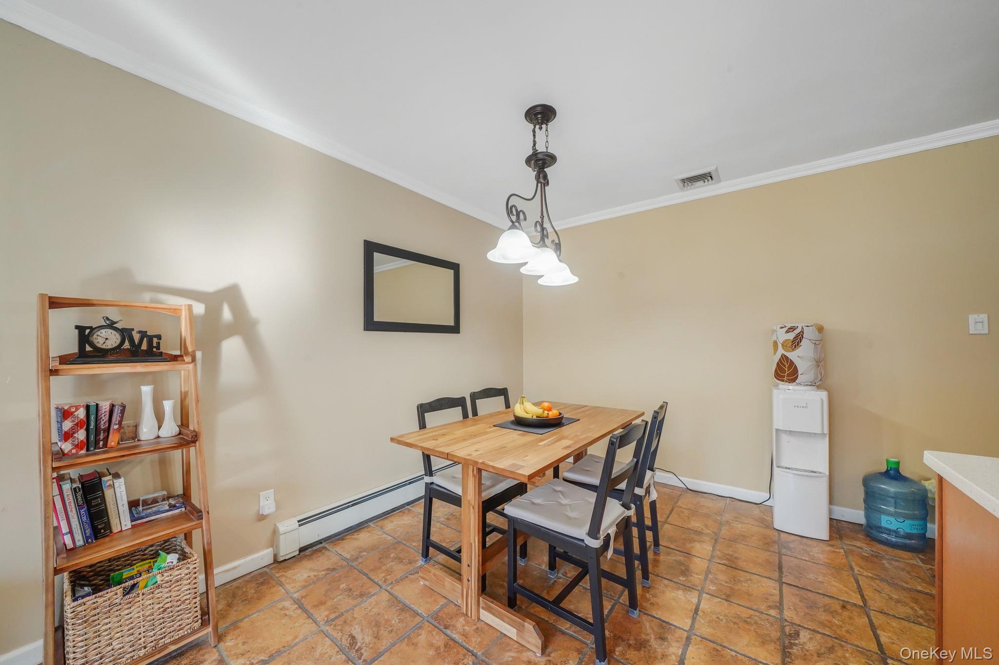 23 Pearsall Place, Deer Park, NY 11729