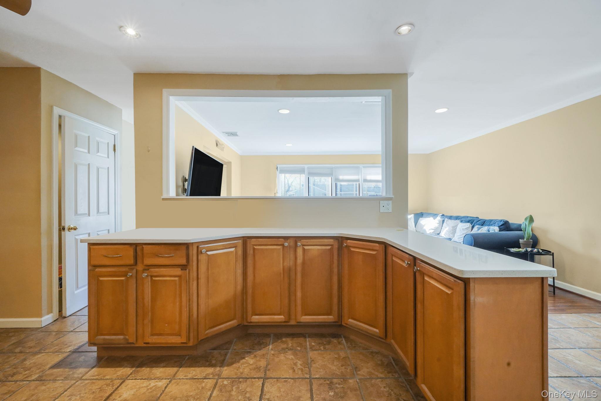 23 Pearsall Place, Deer Park, NY 11729