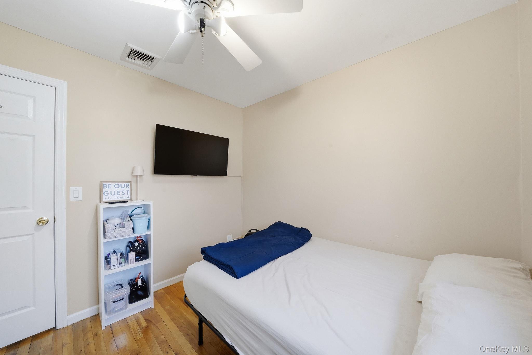 23 Pearsall Place, Deer Park, NY 11729