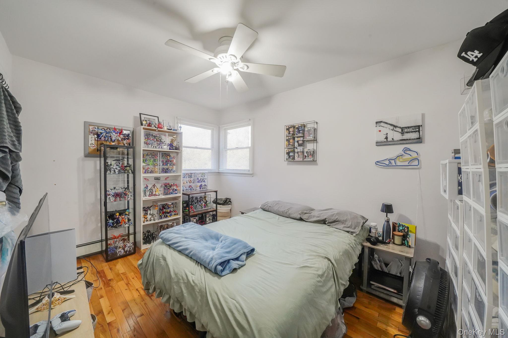 23 Pearsall Place, Deer Park, NY 11729