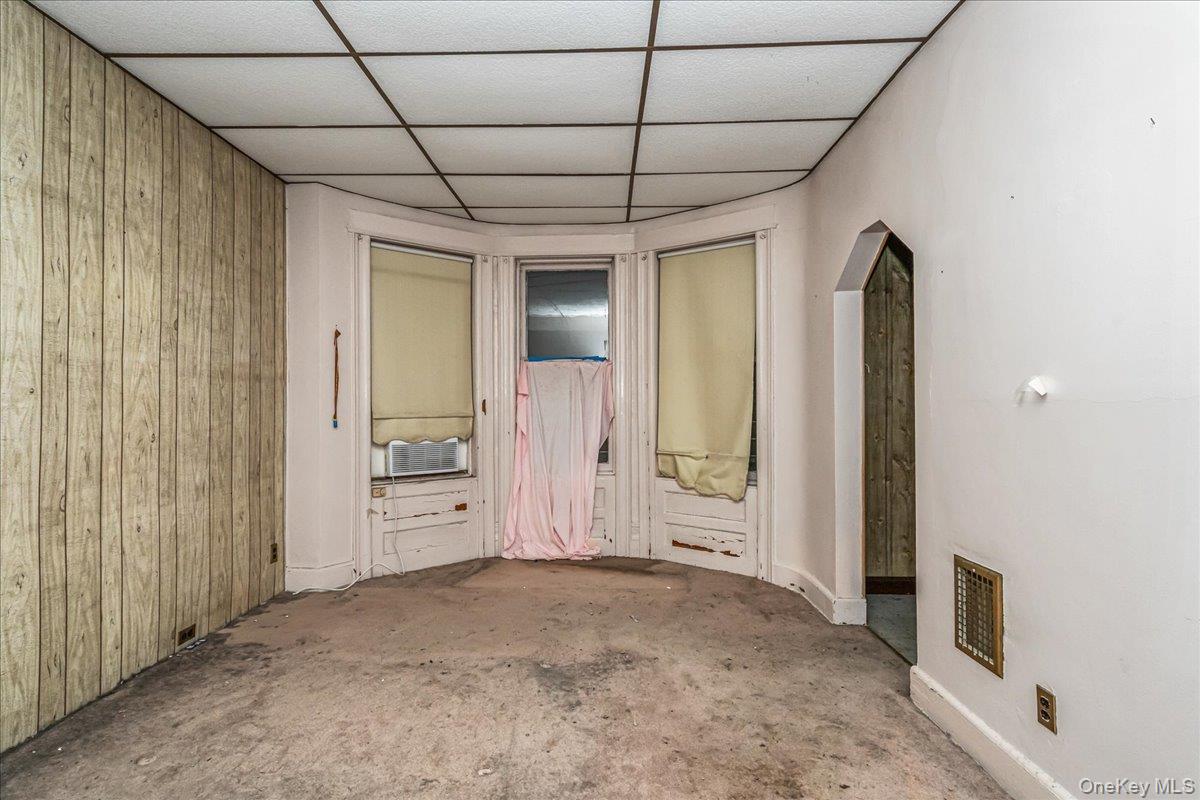 94-20 86th Road, Woodhaven, NY 11421